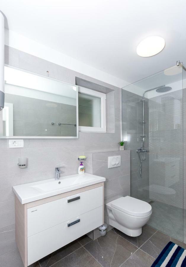 Apartments West Coast Спліт Екстер'єр фото