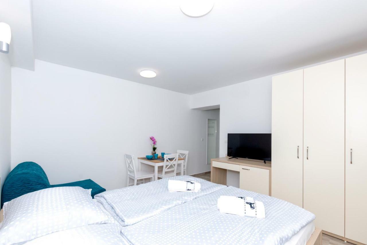 Apartments West Coast Спліт Екстер'єр фото