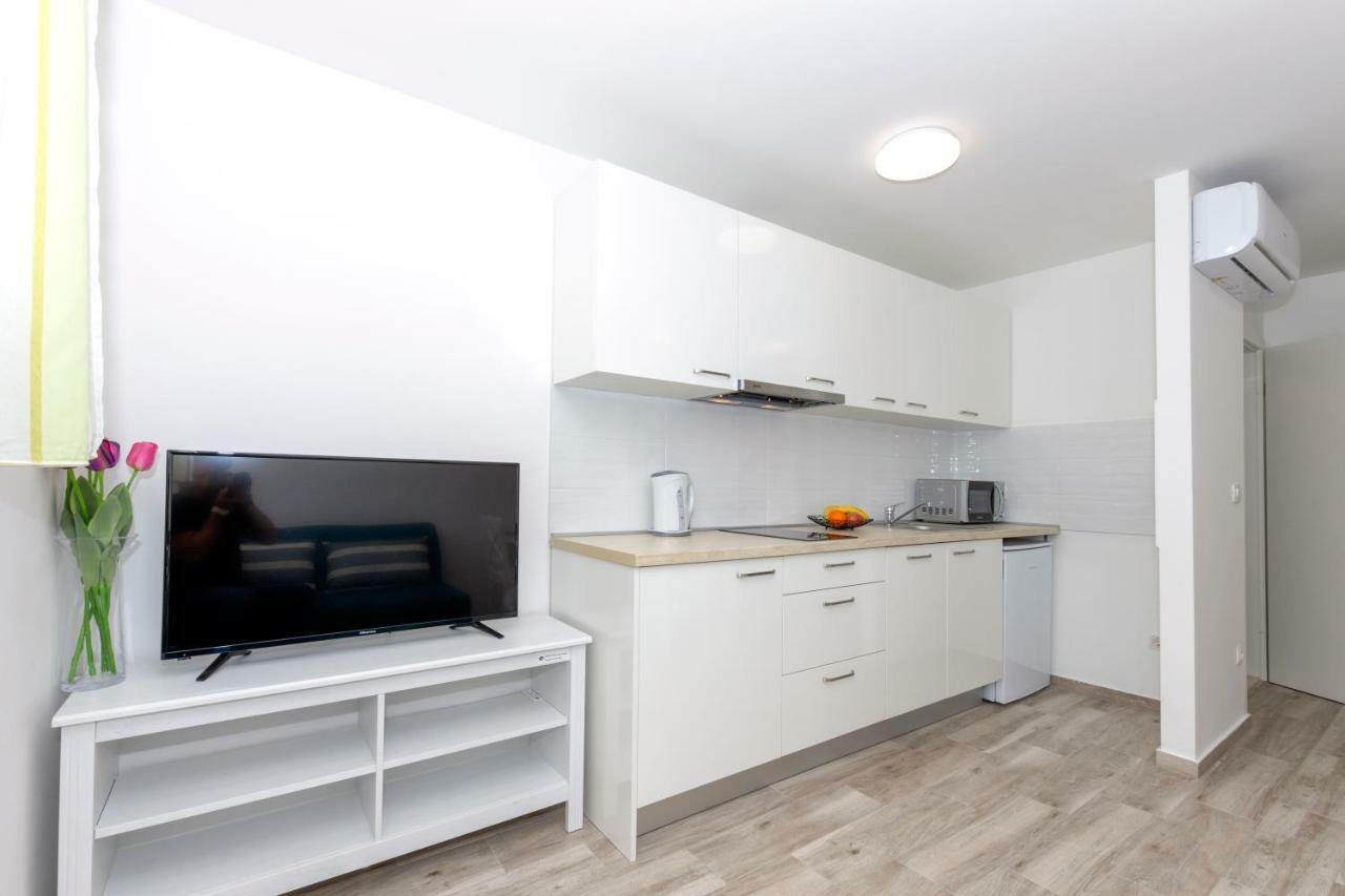 Apartments West Coast Спліт Екстер'єр фото