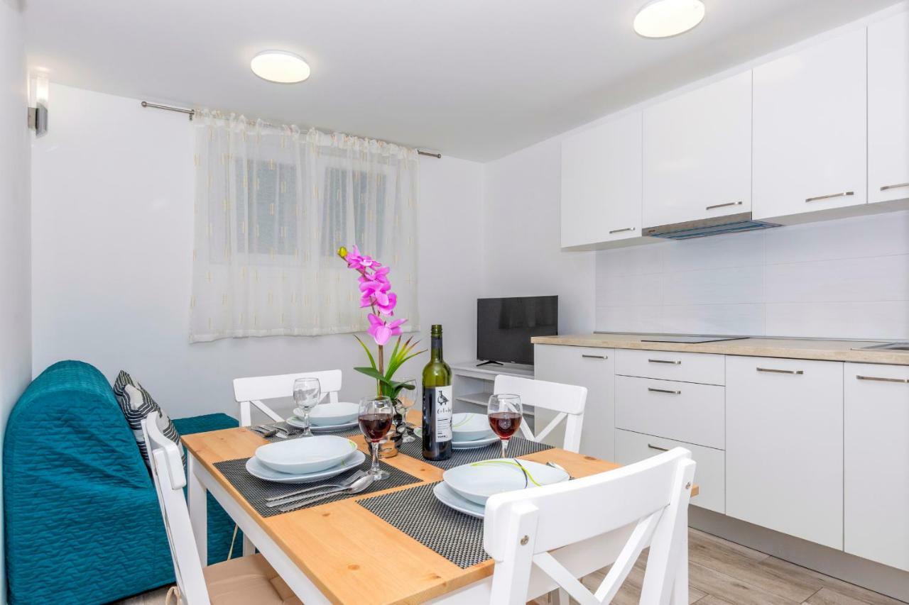 Apartments West Coast Спліт Екстер'єр фото